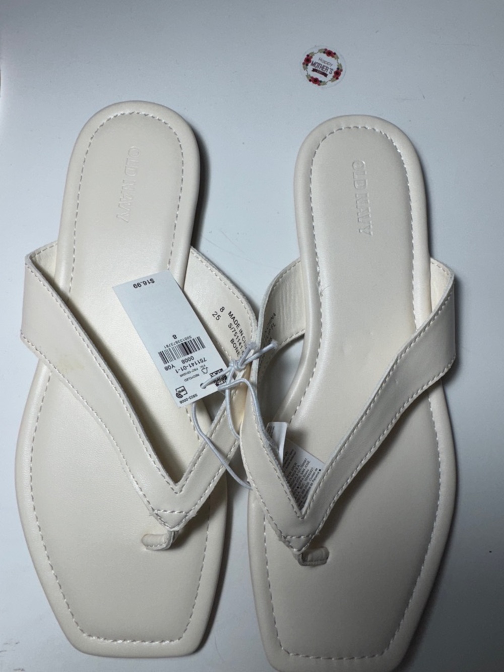 Old Navy Women's Cream Square-Toe Thong Sandals